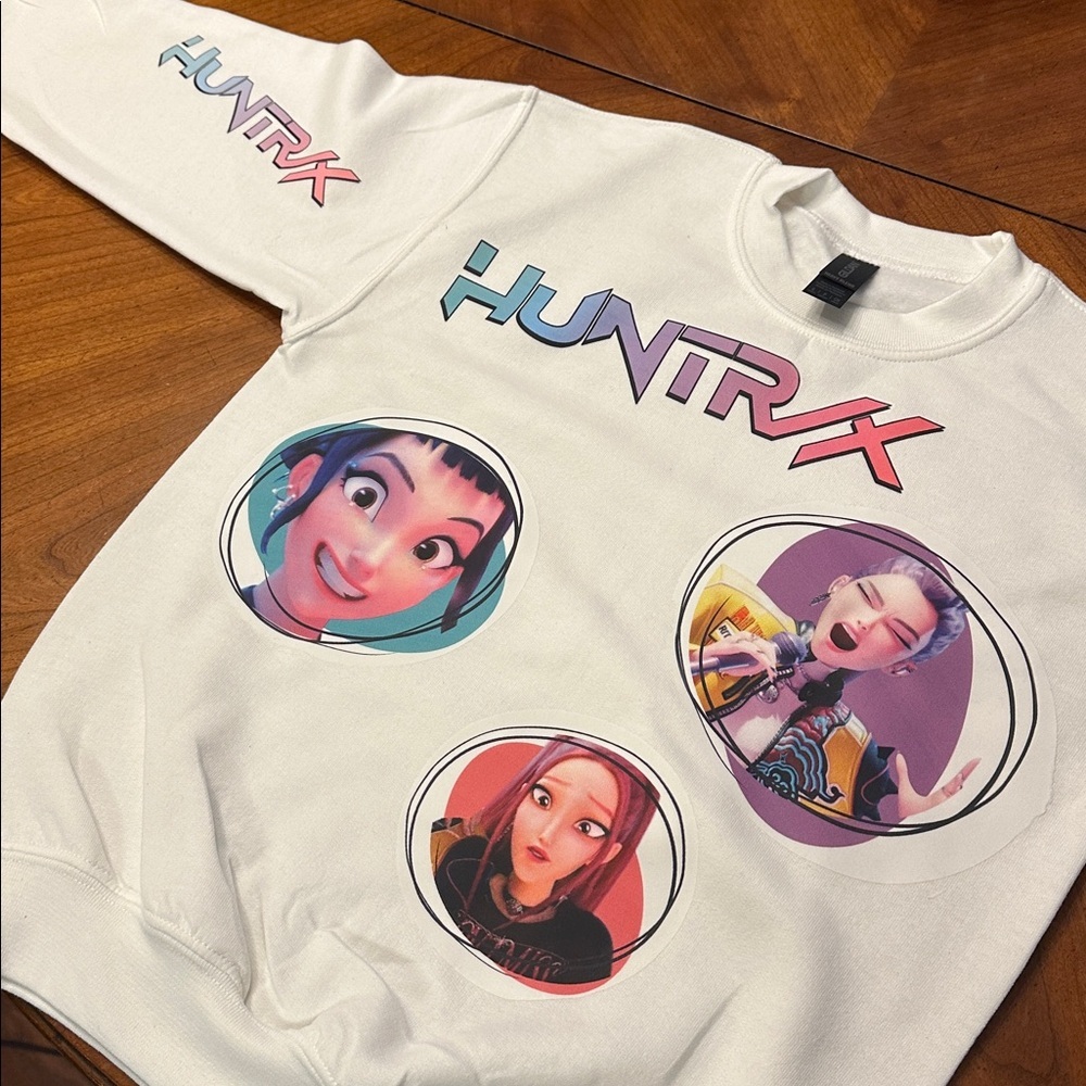 Handmade HUNTRIX youth small white crewneck sweatshirt - Picture 2 of 4